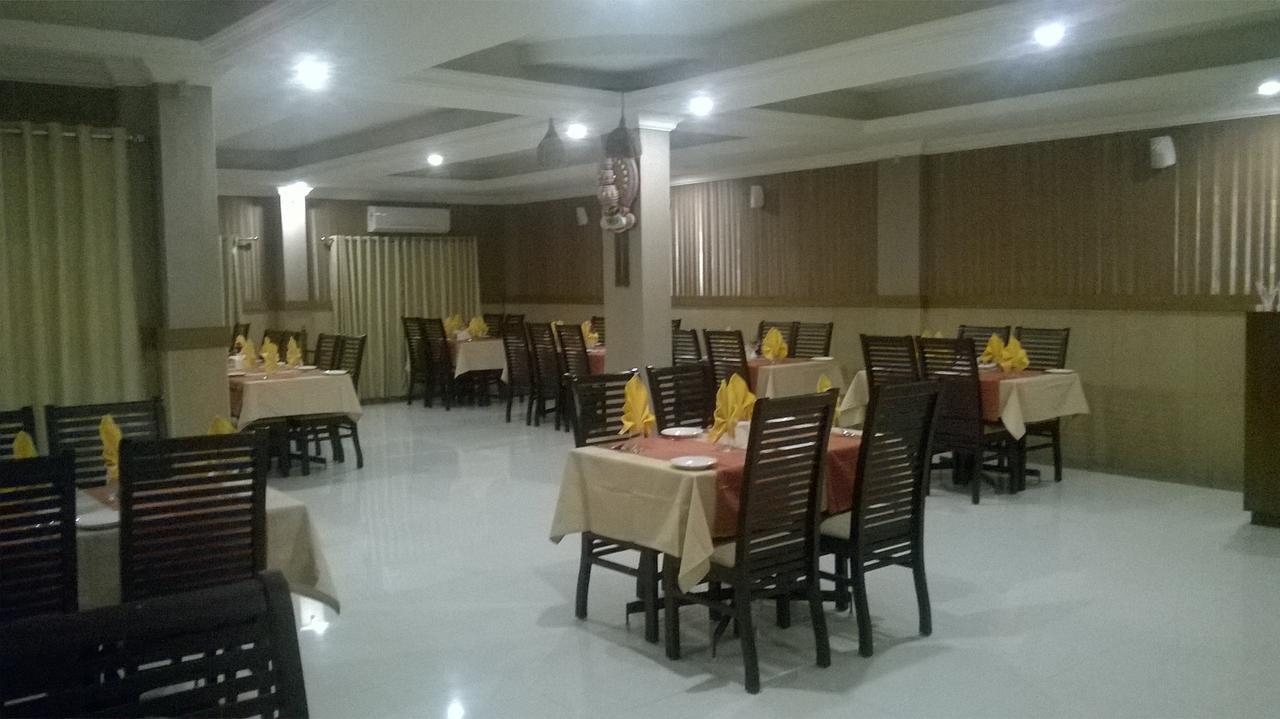 Sree Gokulam Residency Otel Thrissur Dış mekan fotoğraf