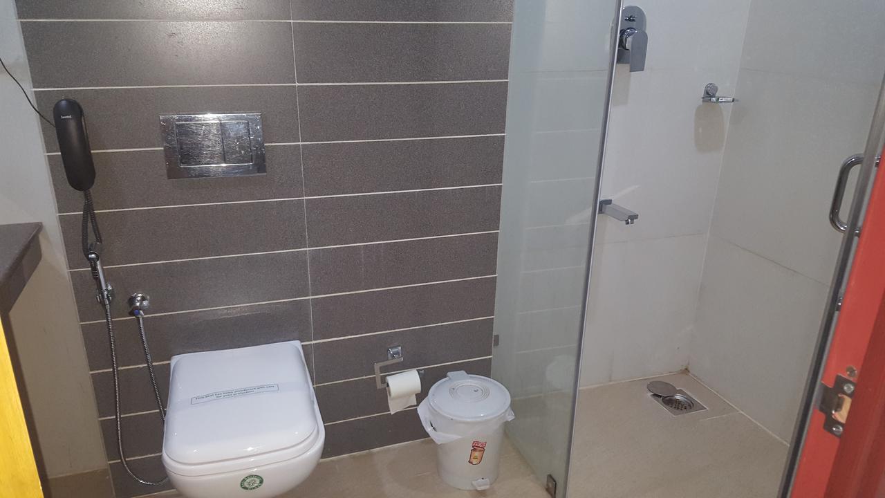 Sree Gokulam Residency Otel Thrissur Dış mekan fotoğraf