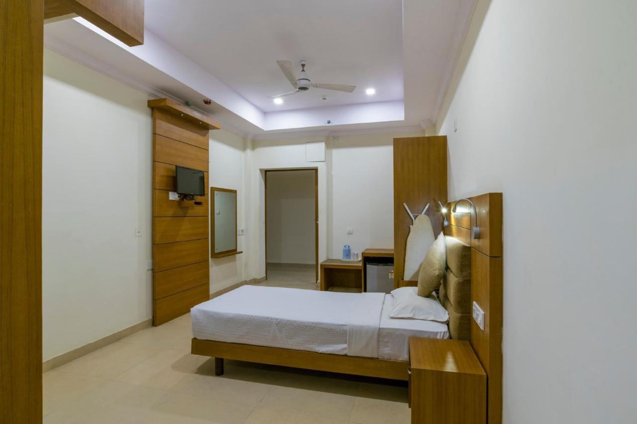 Sree Gokulam Residency Otel Thrissur Dış mekan fotoğraf