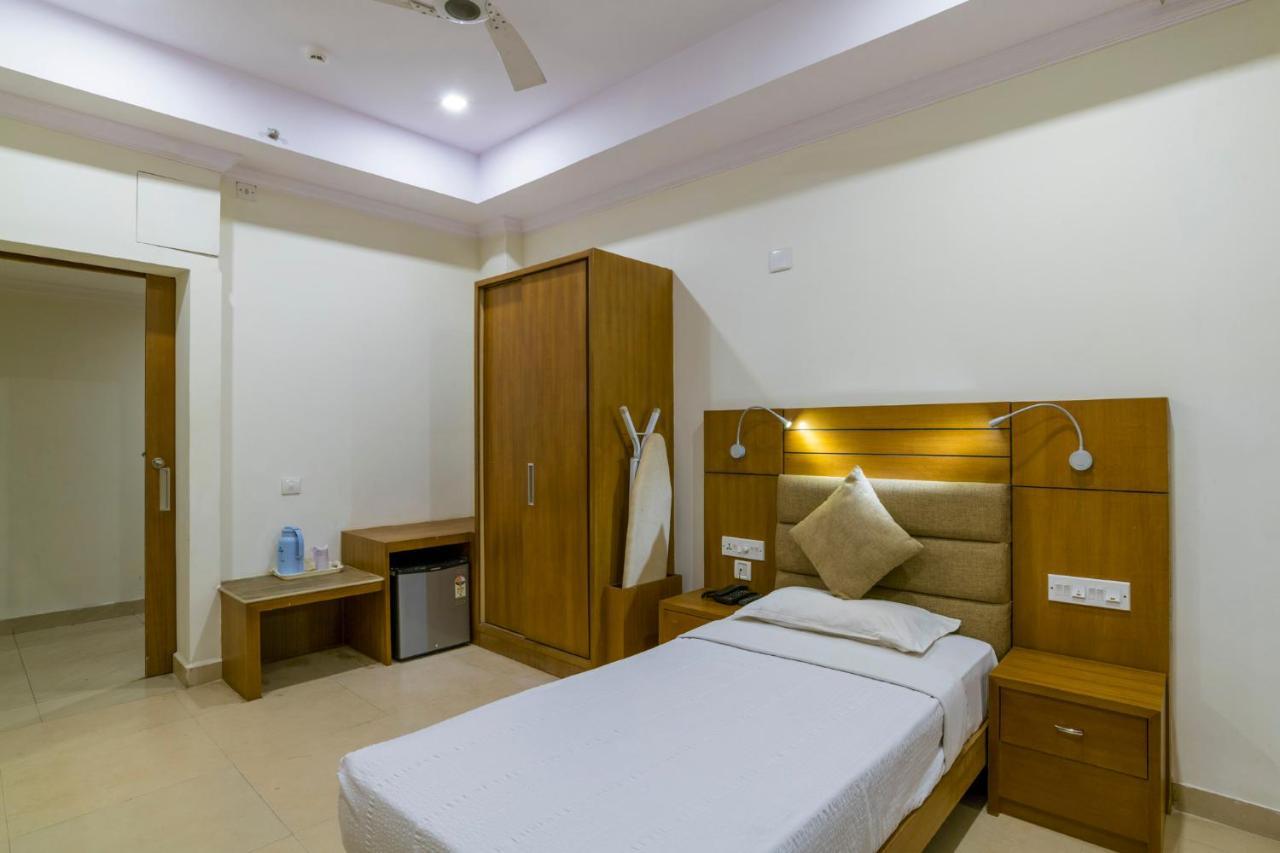 Sree Gokulam Residency Otel Thrissur Dış mekan fotoğraf